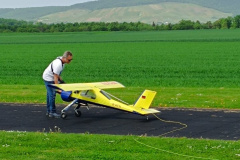 Fly1